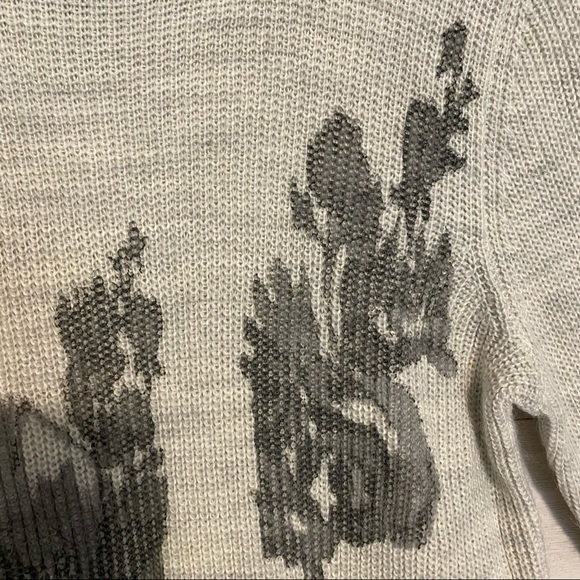 CHRISTOPHER & BANKS long sleeve sweater with grey flowers sz M - Picture 2 of 6